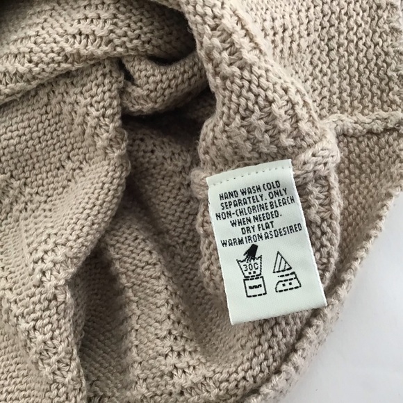 Eddie Bauer linen/ cotton blend v neck sweater. Size medium tall. - Picture 2 of 9